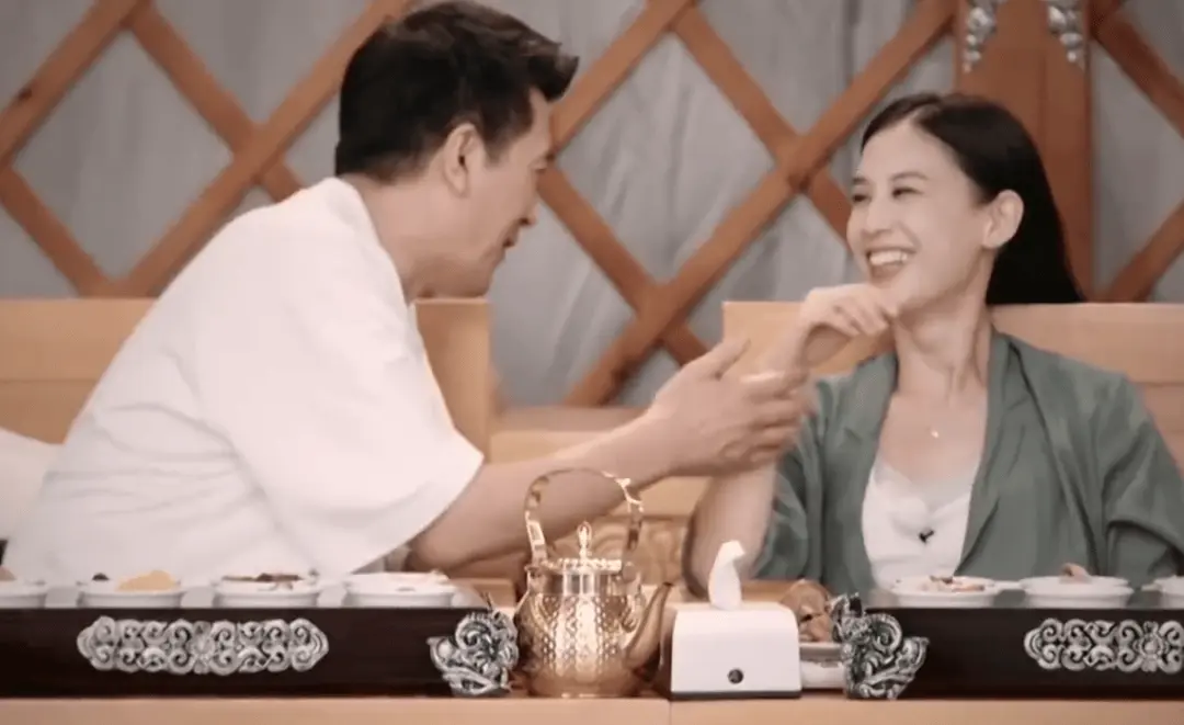 黄圣依杨子决定不离婚，原因令人无语，网友评论一阵见血