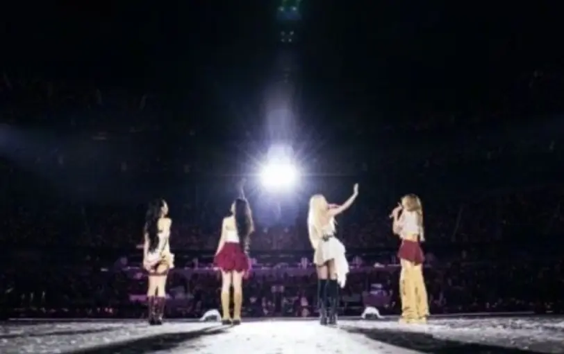 BLACKPINK征服北美！洛杉矶SoFi体育场连创纪录，全球巡演强势启航
