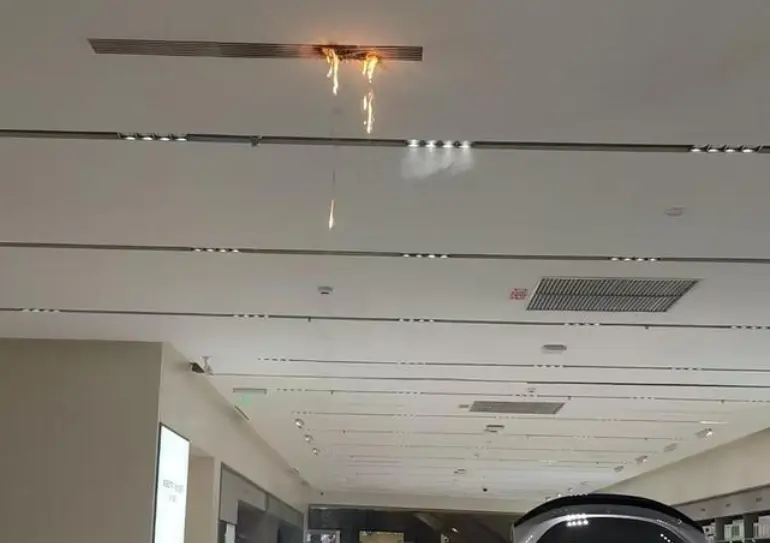 小米汽车长沙展厅突发火情?官方回应:系物业空调故障,与车辆无关