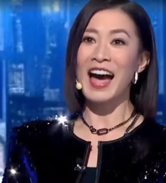 佘诗曼首次脱口秀，满嘴港味梗笑翻全场