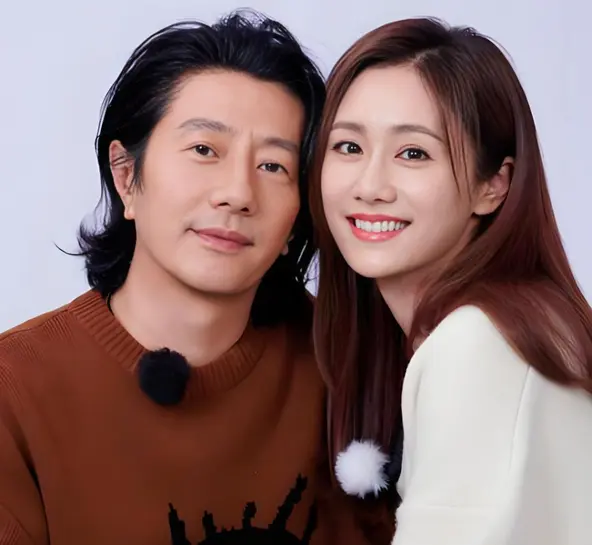 43 岁刘芸近况曝光，与郑钧婚姻幸福，15 岁儿子走路姿势引热议