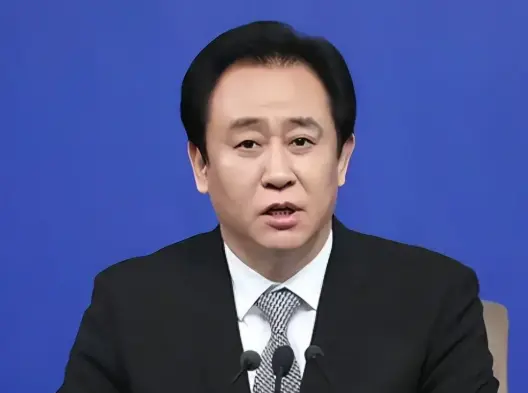 许家印倒台后，恒大歌舞团长白珊珊被曝低调结婚