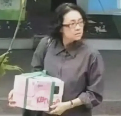 章子怡拍新片增重20斤 素颜街头无人认出