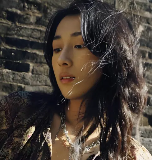 首张专辑即收获硕果，陈以诺《慢花志》入围金曲奖四项大奖