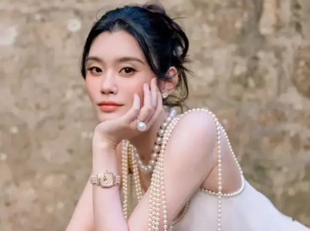 奚梦瑶婚礼戴的珍珠项链，原来是婆婆梁安琪的压箱底宝贝