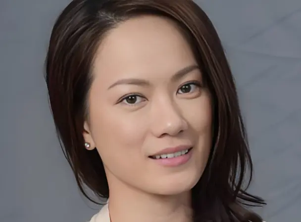 简慕华首曝拍旅游节目遭非礼，陌生男子伸手入裤，从此退出所有外景