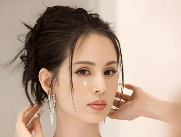 李若彤回应演短剧被指下沉：演得过瘾开心就好，不分贵贱