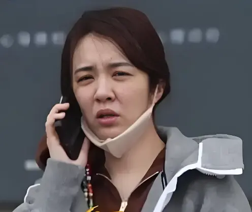 王晓晨俞灏明被拍就医心理科，偷拍镜头对准了不该对准的地方