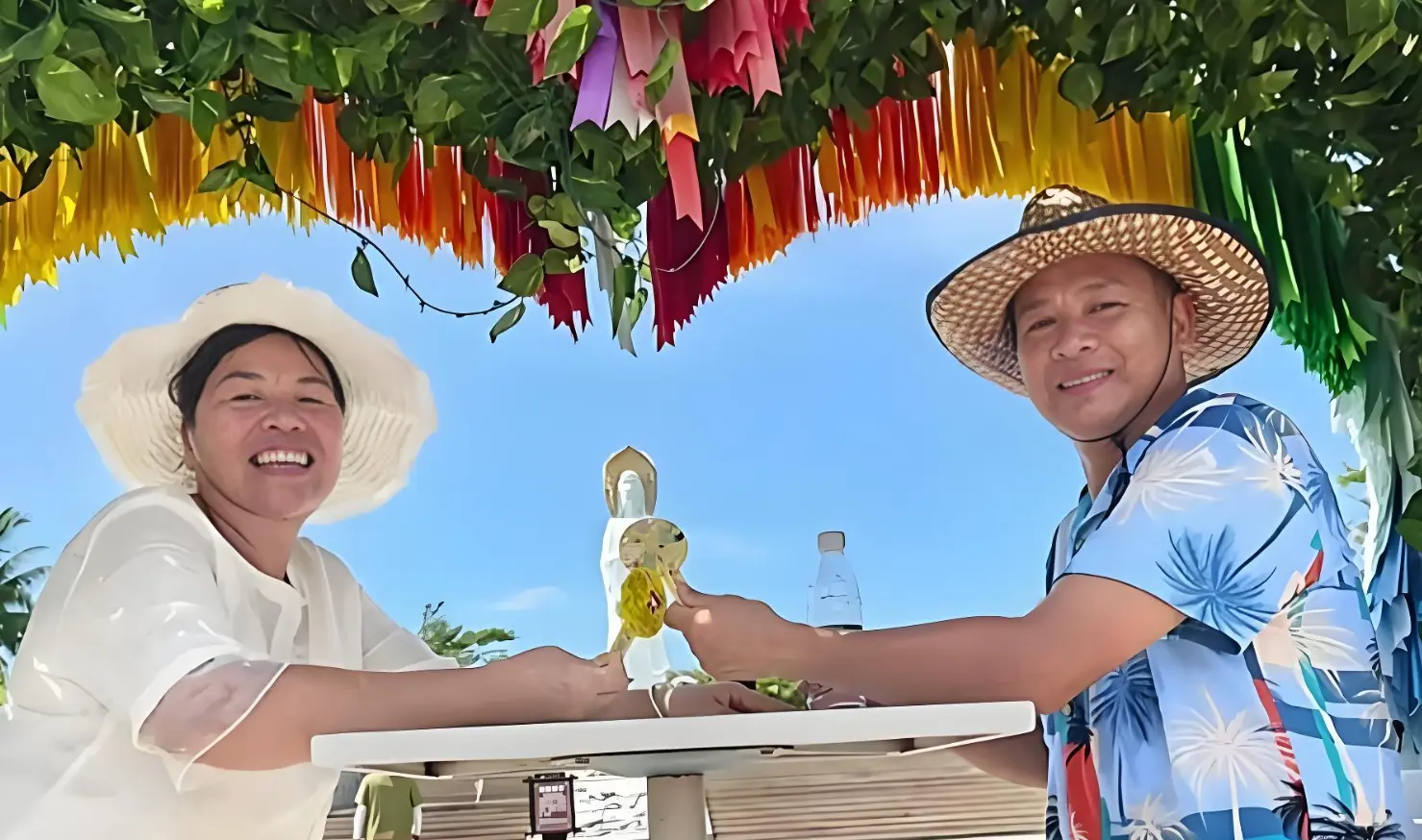 全红婵为父母安排三亚散心，温柔反哺父母