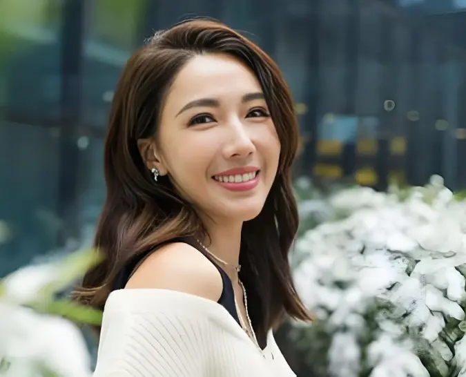 45岁李施嬅回应感情状况：很享受单身，分手一年后活得更明白了