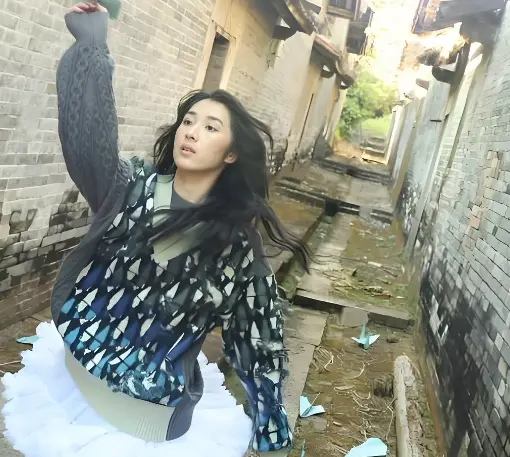 金曲新人之夜开唱，陈以诺Sarah携客语专辑《慢花志》演绎音乐故事